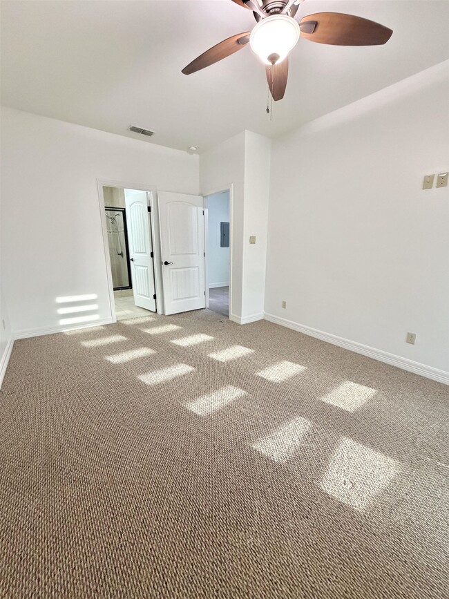 Building Photo - 8216 Casa Verde Rd