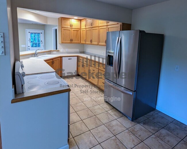 Building Photo - 1096 Boone Rd