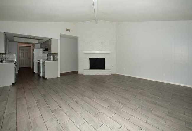 Building Photo - 7303 Grand Canyon Dr