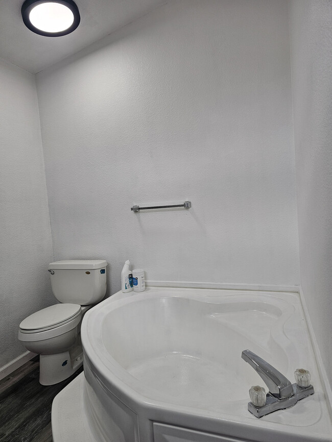 Building Photo - 3078 Rainbow Lake Dr