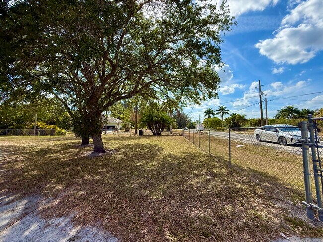 Building Photo - 16394 Pimlico Dr E