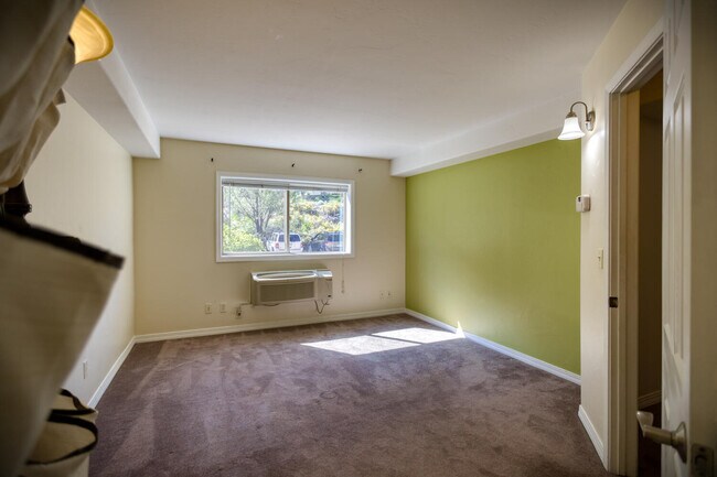 Building Photo - 1700 County Road 203