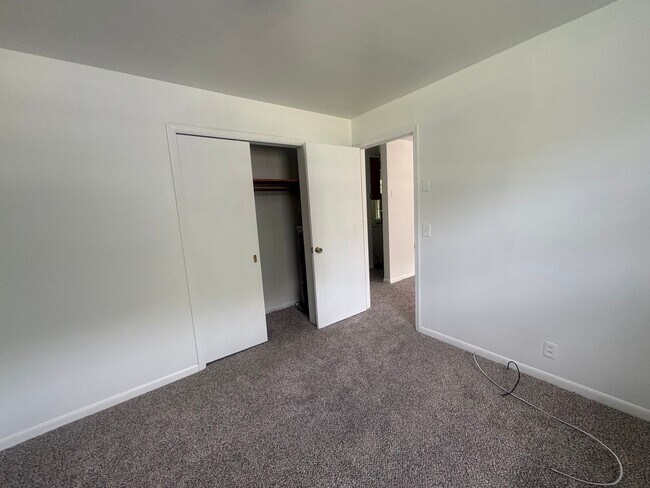 Building Photo - 1018 Curdwood Blvd