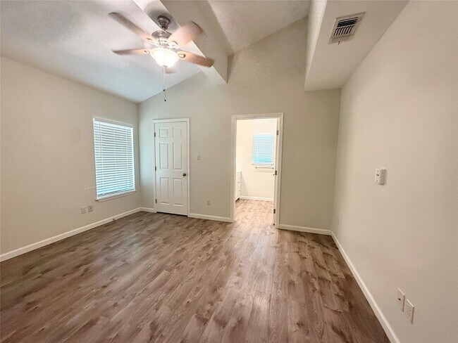 Building Photo - 51 Lupine Ct