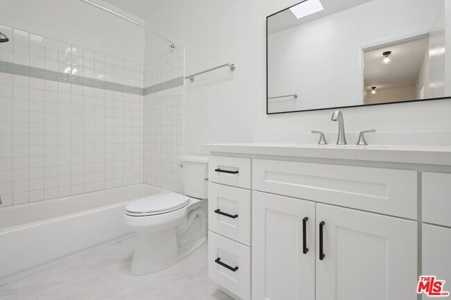 Building Photo - 1133 22nd St