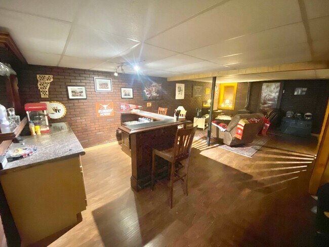 Building Photo - 56 Morellen Ln