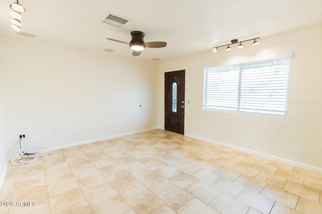 Building Photo - 1029 W Elna Rae St