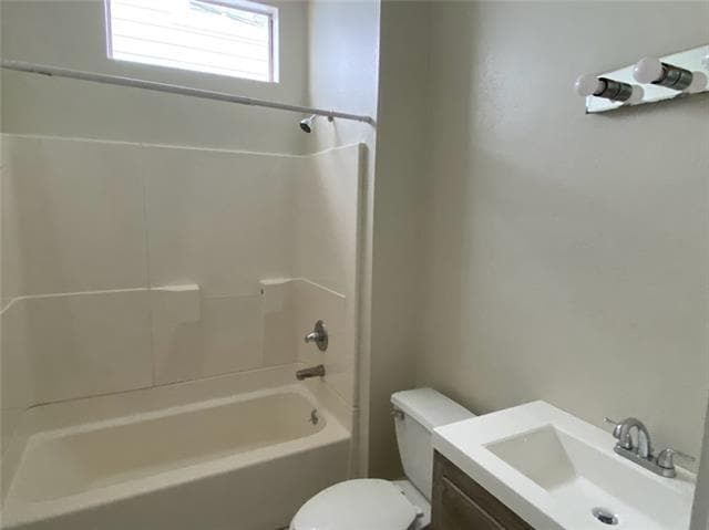 Building Photo - 4040 Banks St