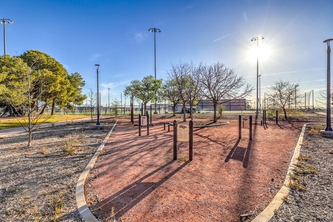 Building Photo - single story upgraded walking distance to park