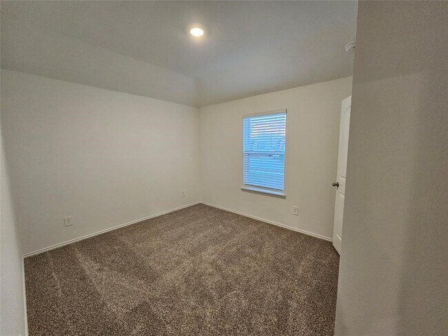 Building Photo - 4985 Almond Ter Dr