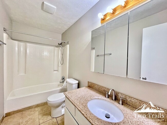 Building Photo - 555 Finley Cove Rd