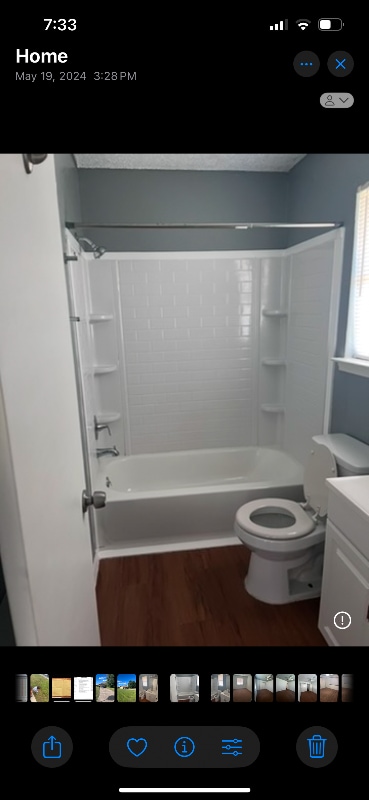 Building Photo - 2101 Carousel Dr