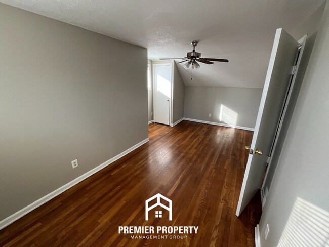 Building Photo - Spacious 4BR Memphis Home for Rent with Fenced Backyard