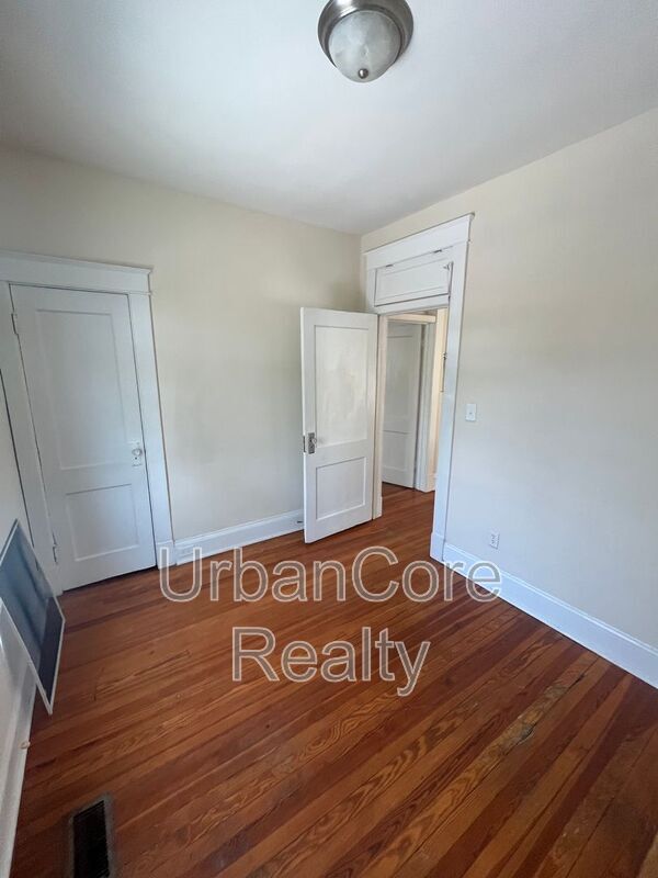 Building Photo - 709 N 35th St