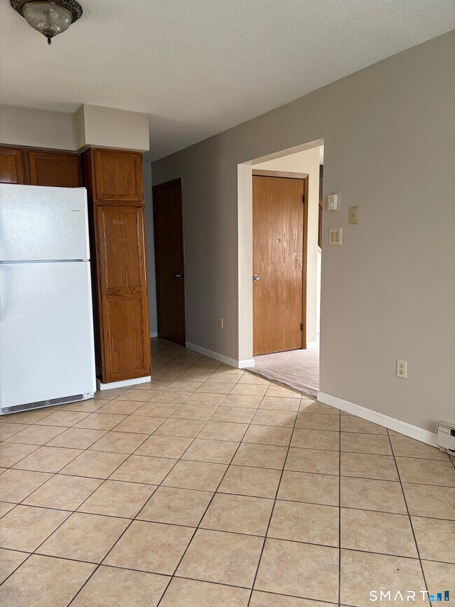 Building Photo - 158 Daley Dr