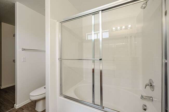 Building Photo - COMING SOON !!  4 BED 2.5 BATH, 2200+ SFT IN CAMELBACK RANCH, PHOENIX