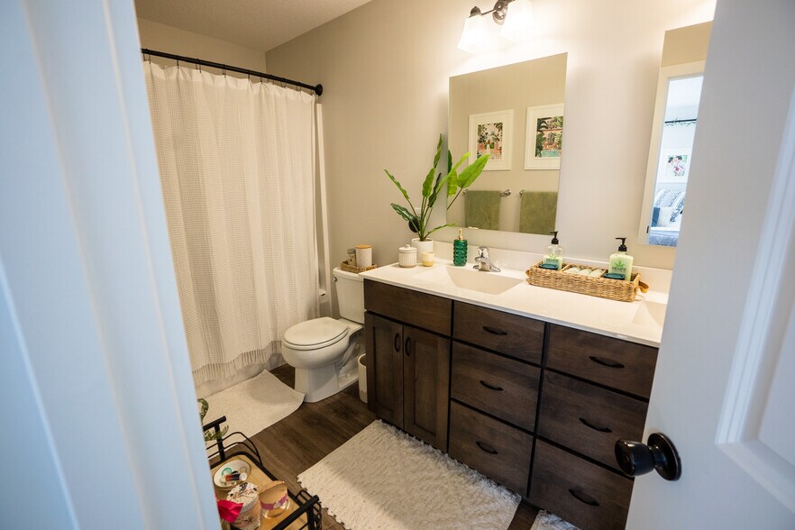Master Bathroom with Double Sinks - 2927 Marshall St NE