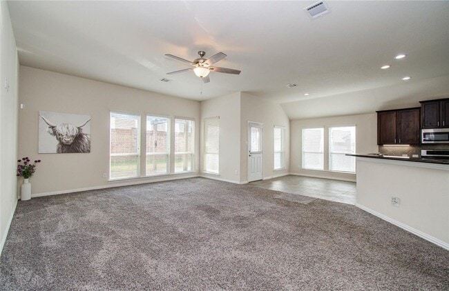 Building Photo - 8214 Mandalay Bay Dr