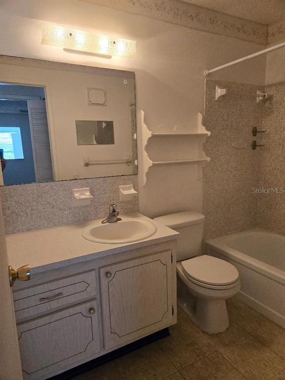 Building Photo - 3128 59th St S