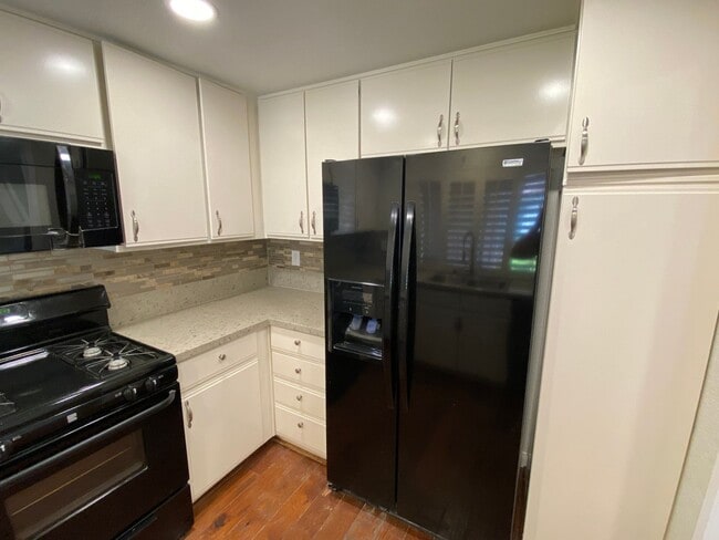 Building Photo - Rancho Villas 2 Bedroom 2.5 Bath