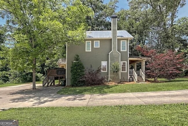 Building Photo - 643 Washington St