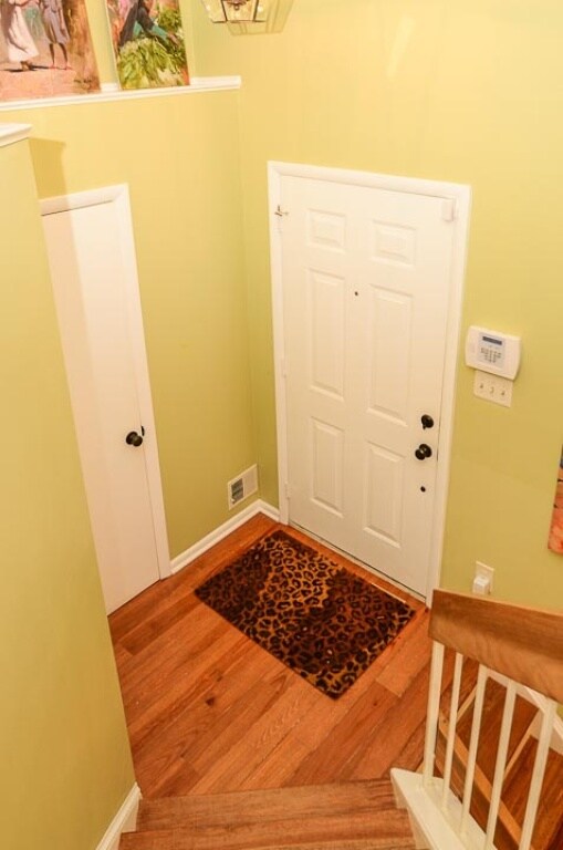 Building Photo - 8326 Linden Oaks Ct