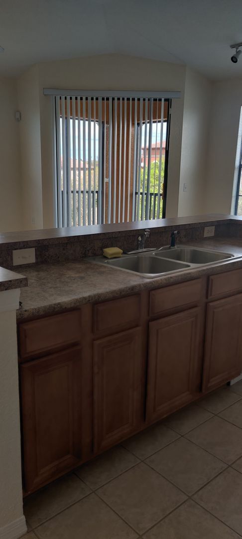 Building Photo - Serenata - 307