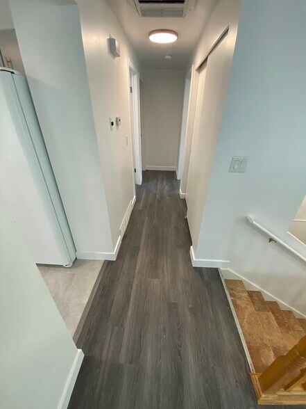 Building Photo - 95 W 8710 S