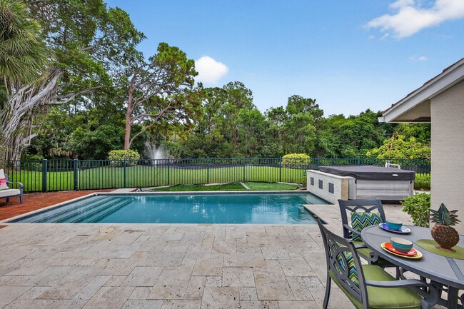 Building Photo - 2801 Deer Creek Country Club Blvd