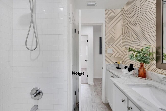 Building Photo - 4731 W Montgomery Ave