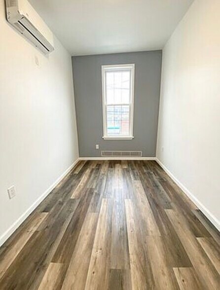 Building Photo - 117 Wyckoff Ave