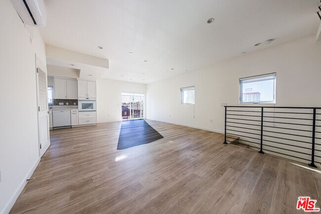 Building Photo - 1187 Crenshaw Blvd