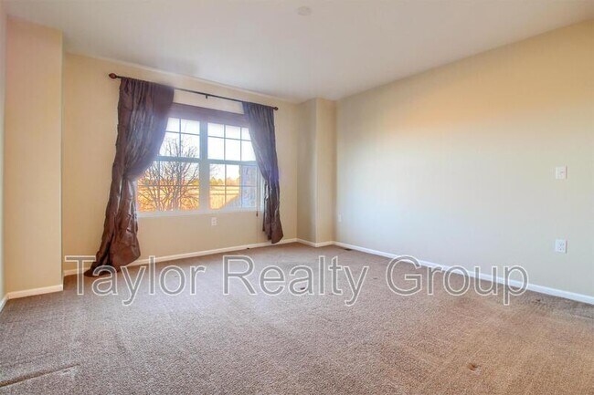 Building Photo - 14300 Waterside Ln