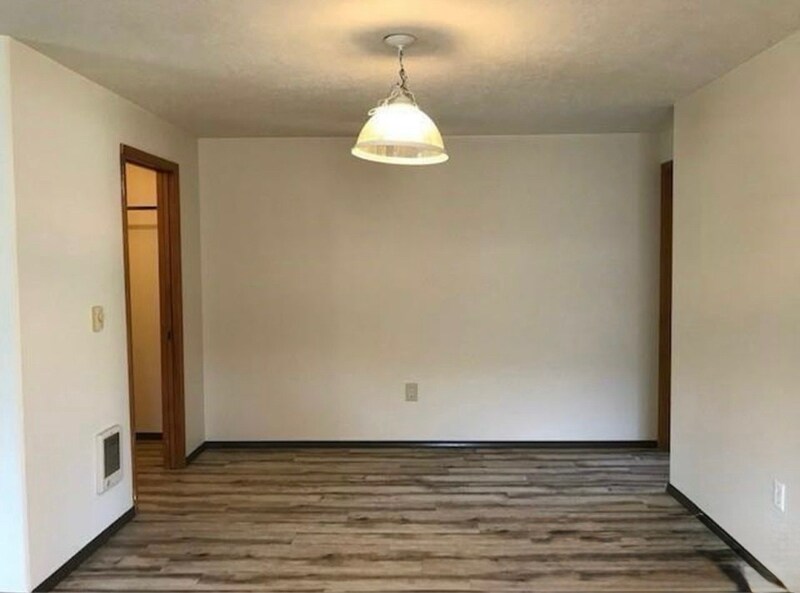 Building Photo - 1401 W Locust St
