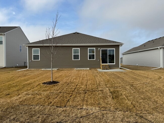 Building Photo - Never-Lived-In 4-Bedroom Ranch with Finished Basement Near Offutt AFB
