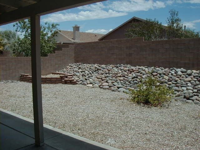 Building Photo - 2455 S Cybil Ave