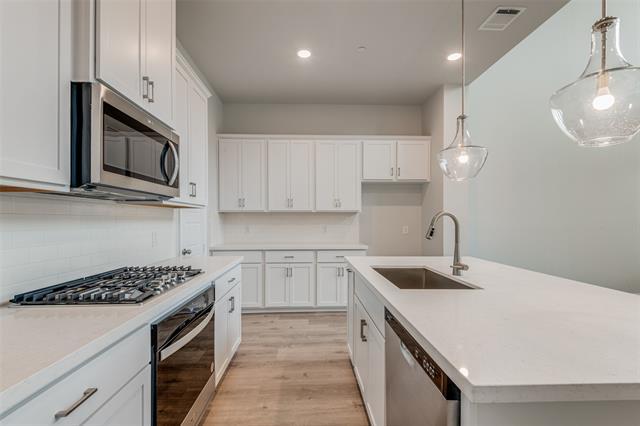 Building Photo - 8343 Challenger Ln