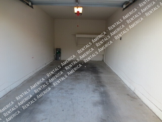 Building Photo - 10115 E Mountain View Rd