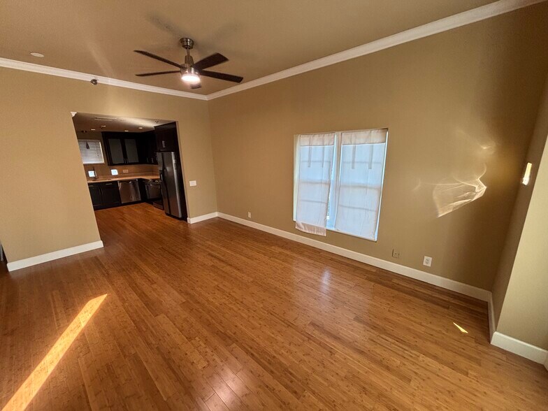 Building Photo - 4950 Bayshore Blvd