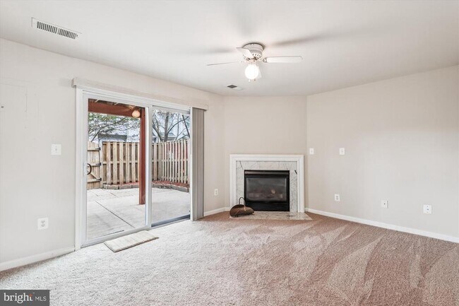 Building Photo - 5503 Sacramento Mews Pl