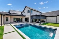 Building Photo - 7533 Royal Pl