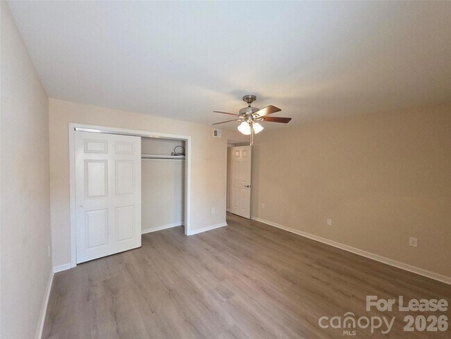 Building Photo - 7325 Winery Ln