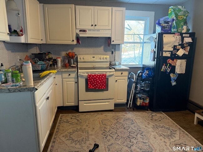 Building Photo - 131-133-133 Willow St