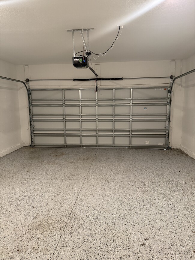 Building Photo - 337 Bogey Dr