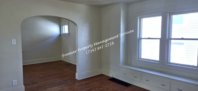 Building Photo - 519 Wengler Ave