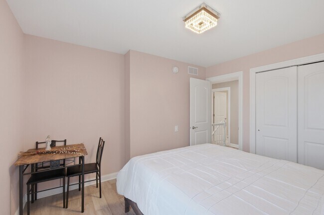 Building Photo - 1107 Popes Creek Cir