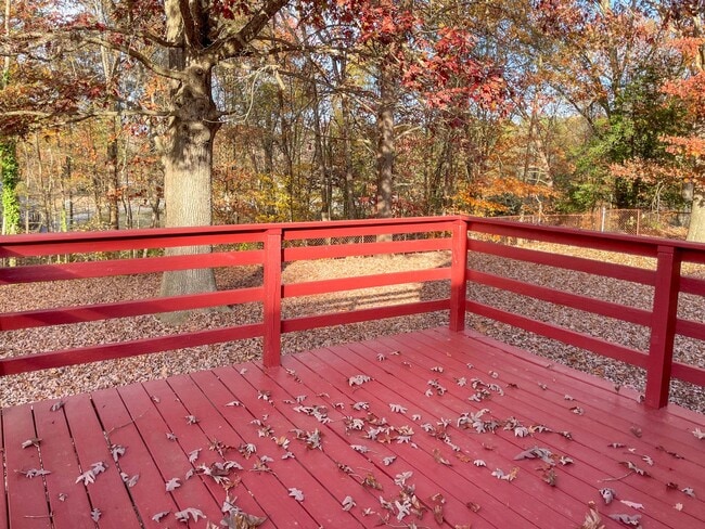Building Photo - 238 Bull Run Dr