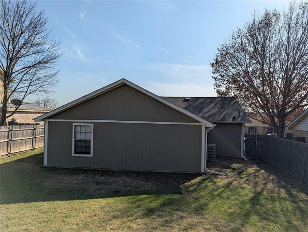 Building Photo - 10124 Lone Eagle Dr