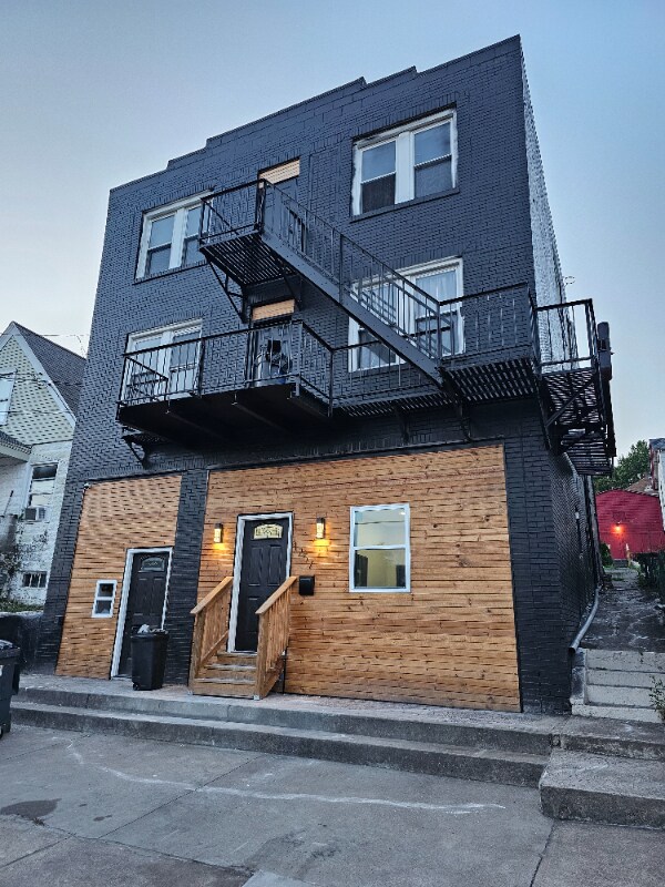 Building Photo - 1257 8th Ave