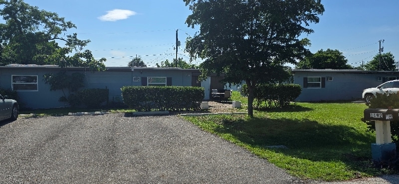 Building Photo - 1190 Westwood Dr